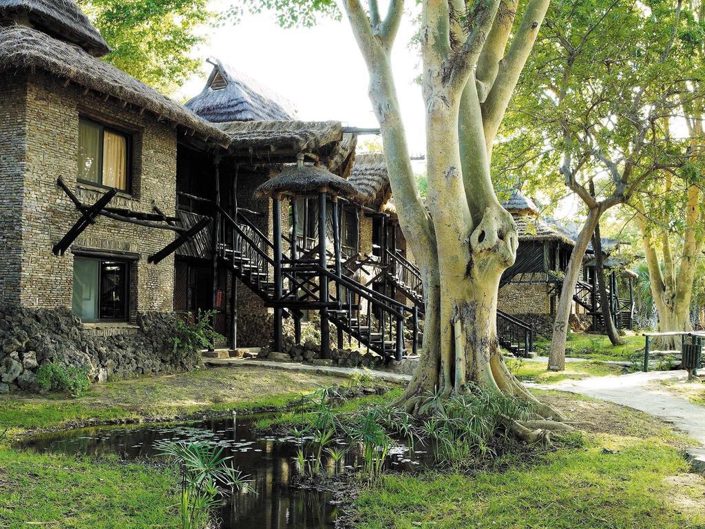 Sarova Shaba Game Lodge Archers Post Bagian luar foto