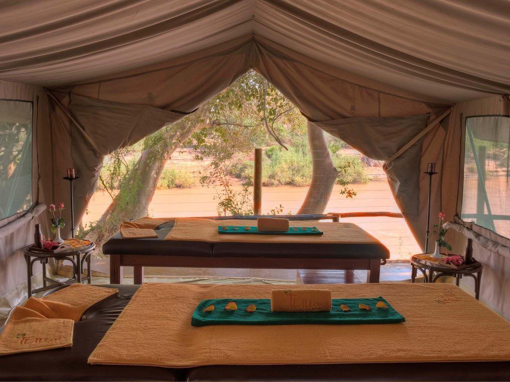 Sarova Shaba Game Lodge Archers Post Bagian luar foto