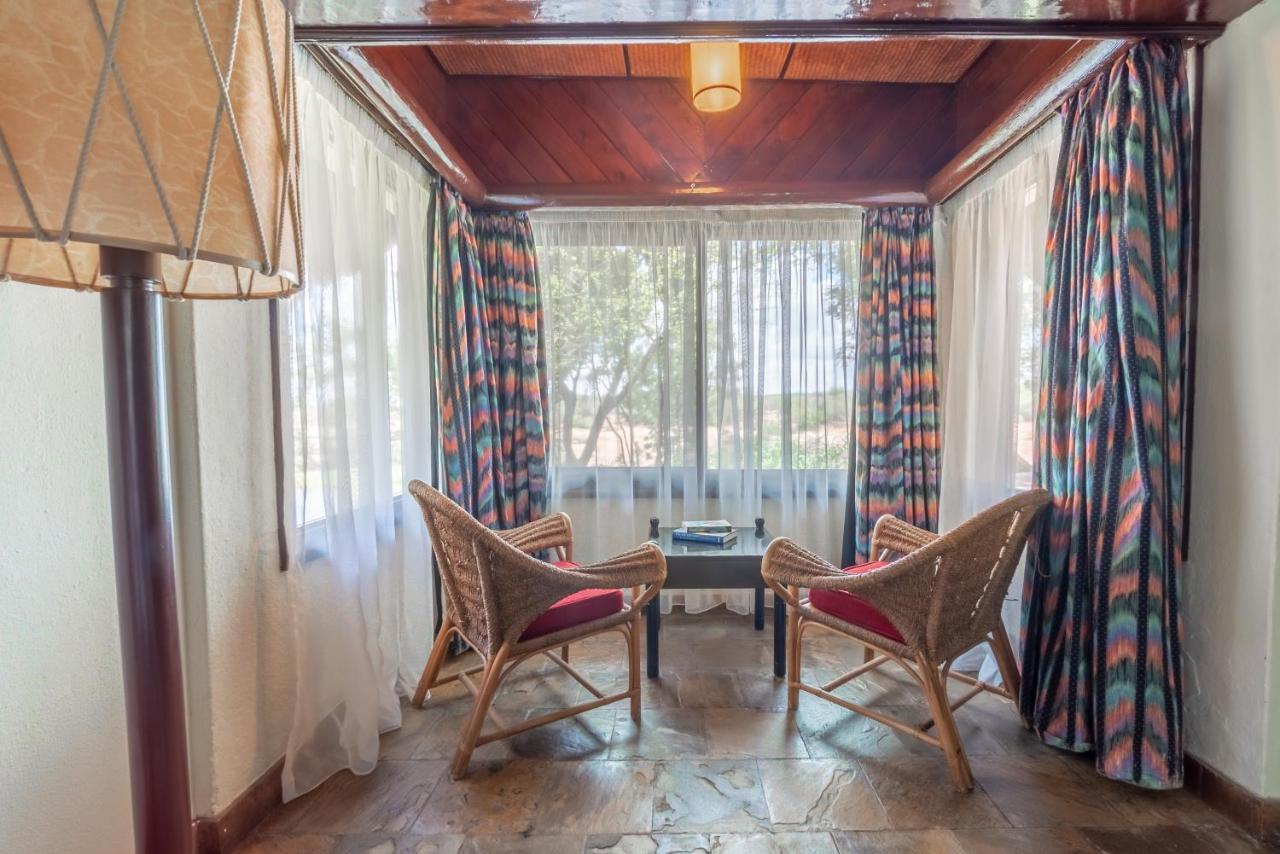 Sarova Shaba Game Lodge Archers Post Bagian luar foto